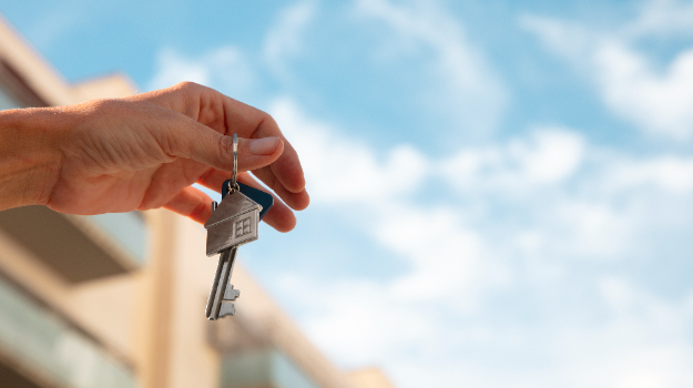 Ventajas de confiar en una inmobiliaria local para vender tu piso